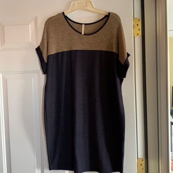 Size small dress/tunic  - Picture 1 of 5